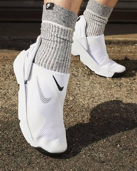 nike schuhe die sich selbst binden|Nike Go FlyEase: Diese Schuhe ziehen sich selbst an.